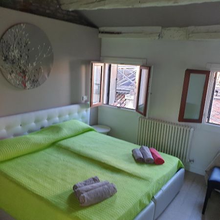 Central Lovely Typical Rooms Rialto Veneza Quarto foto
