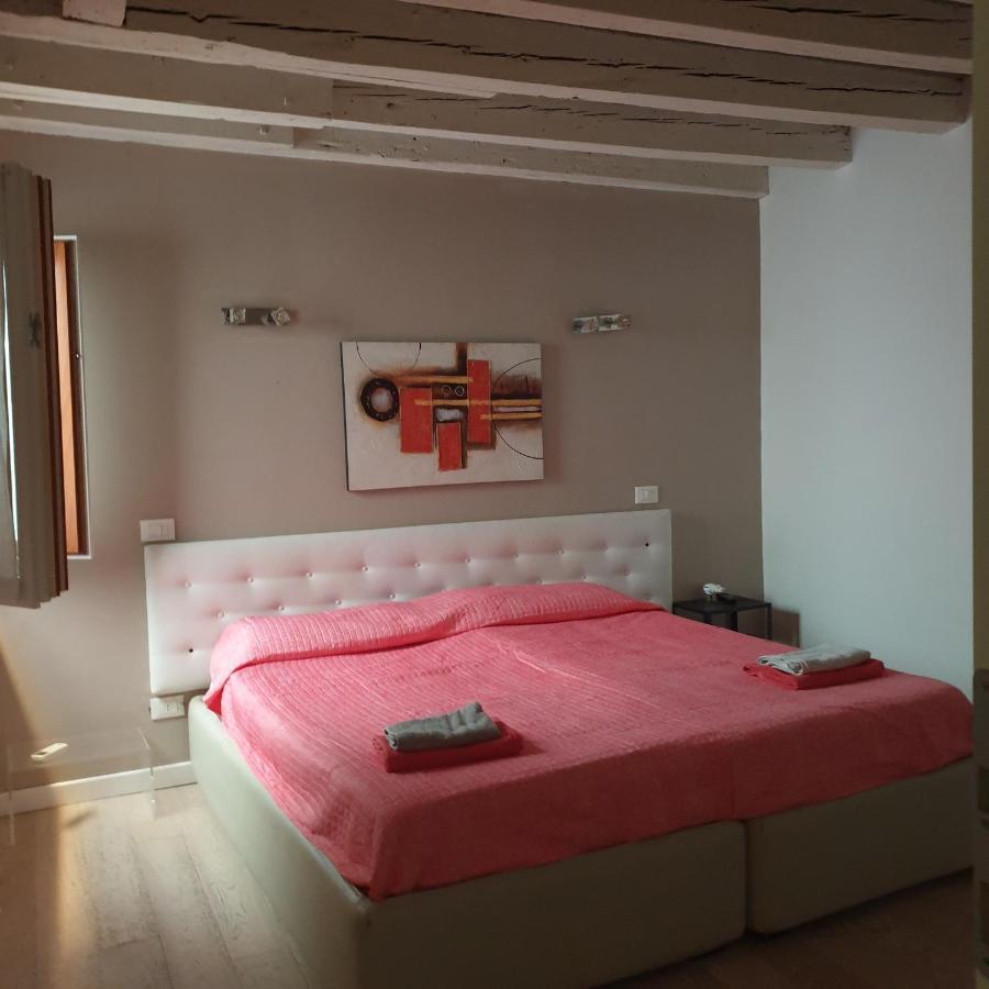 Central Lovely Typical Rooms Rialto Veneza Quarto foto